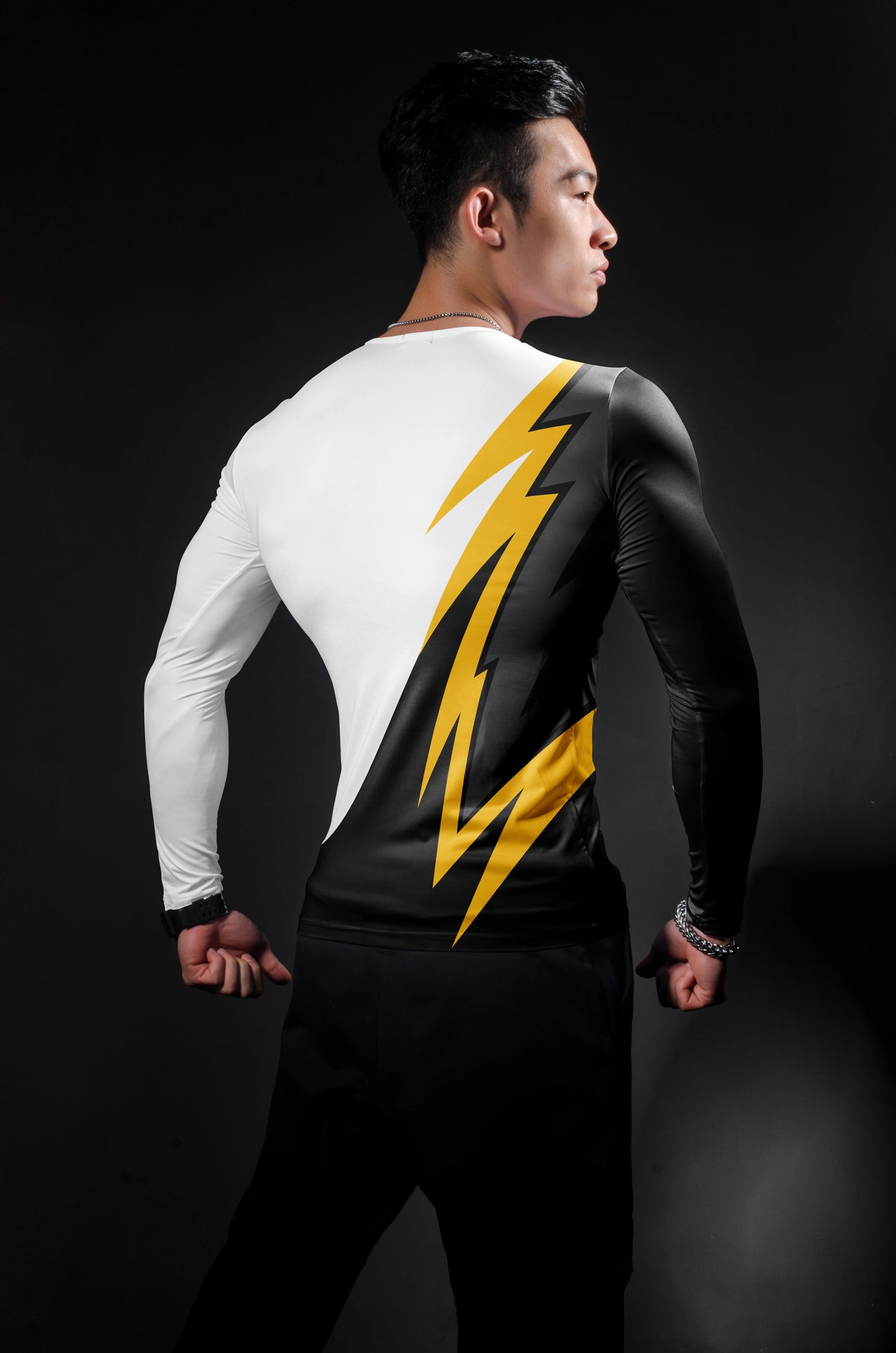 Men's Sports T-Shirt Quick-Drying Breathable Slim Fit Long Sleeves Gym Fitness Outdoor Running Rashguard Cycling Top