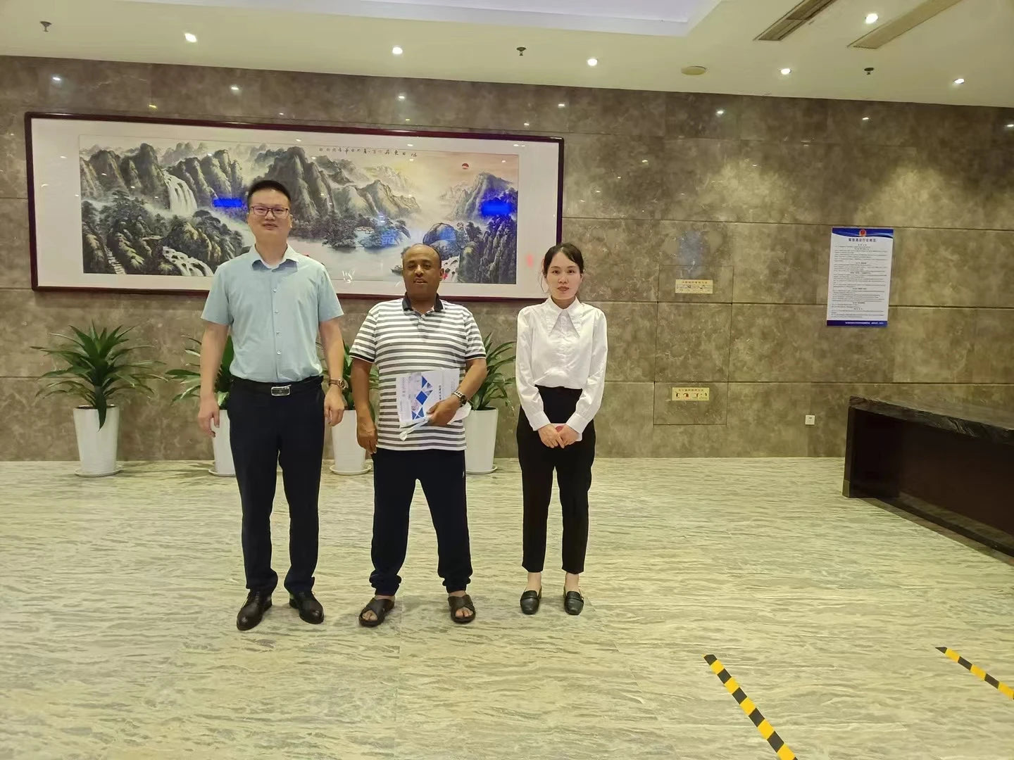 Gym Full Set of Equipment Huck Squat Frame Frame Gantry Backpedal Machine Size Birds Will Be Power Equipment